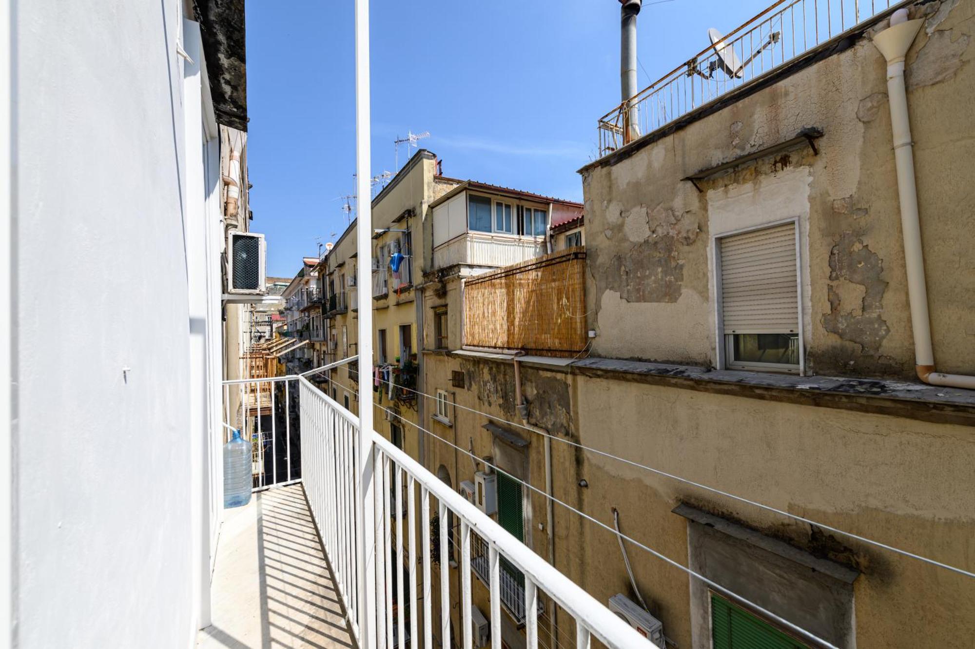 Apartment Piazza Dante & Wi-fi