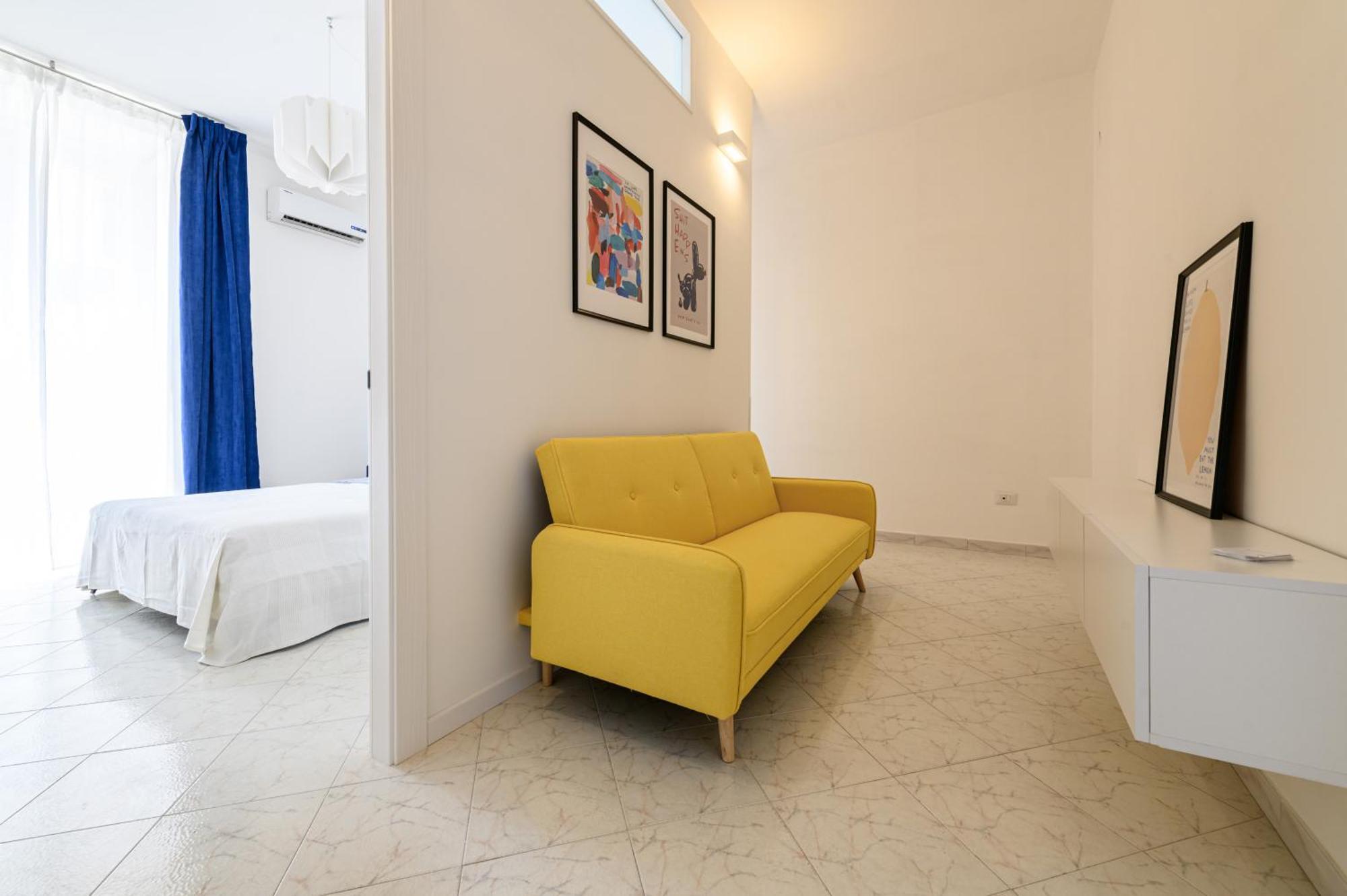 Piazza Dante & Wi-fi Apartment